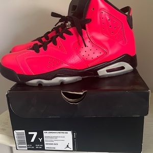 Air Jordan 6 Retro size 7Y